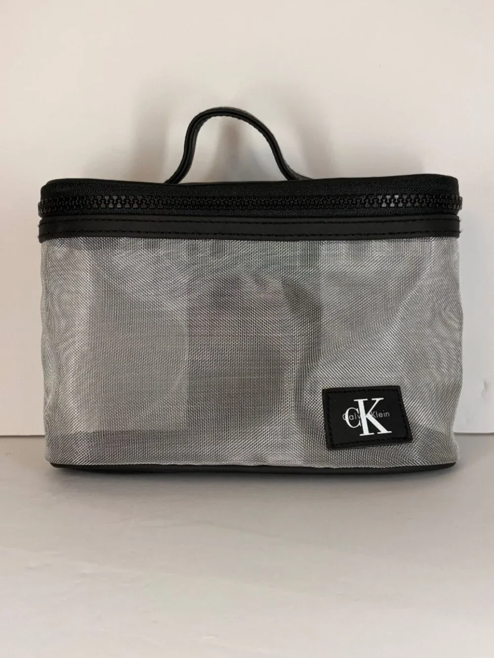 Calvin Klein Makeup Cosmetic Travel Toiletry Bag Organizer Case Mesh Zip